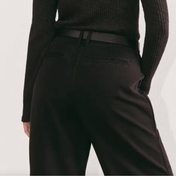 NEW Everlane The Utility Pant in Buttersoft Womens 4 Black Tencel Barrel Leg - Picture 3 of 12